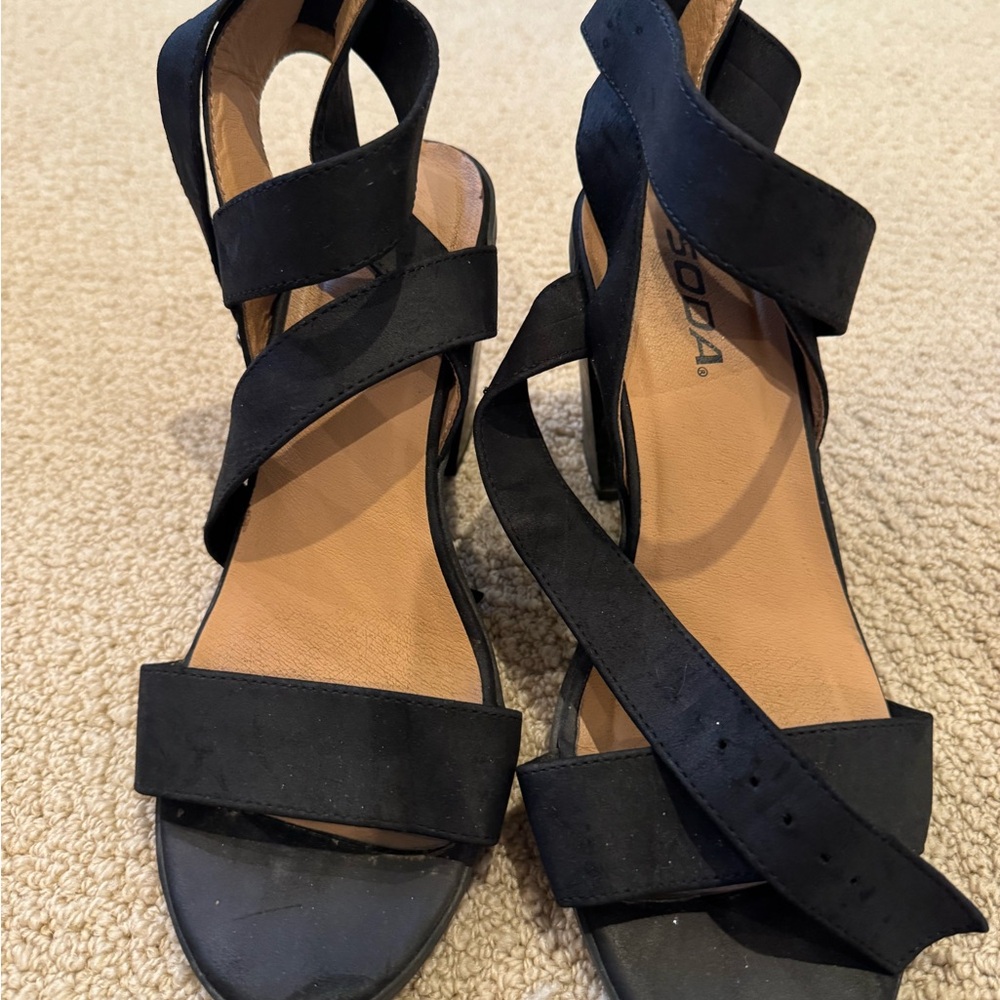 Soda Women's Black Strappy Sandals